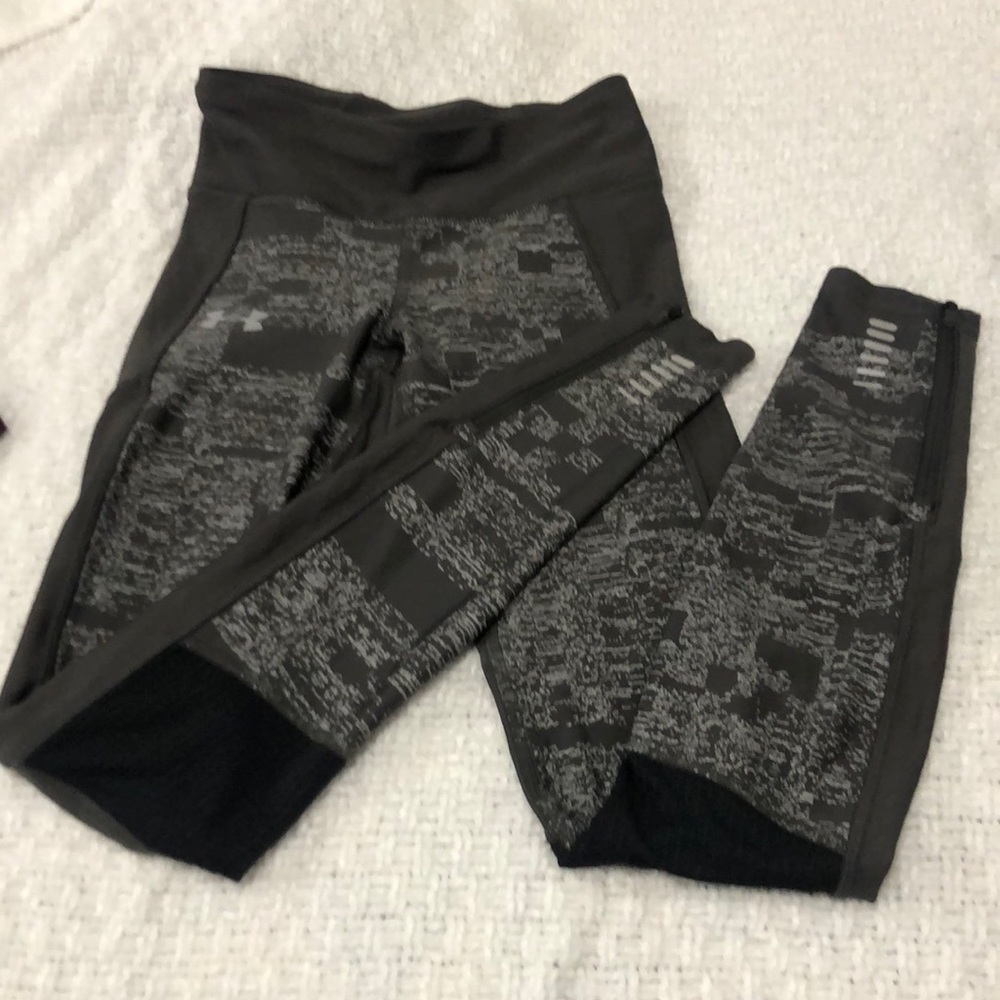 Under Armour leggings!